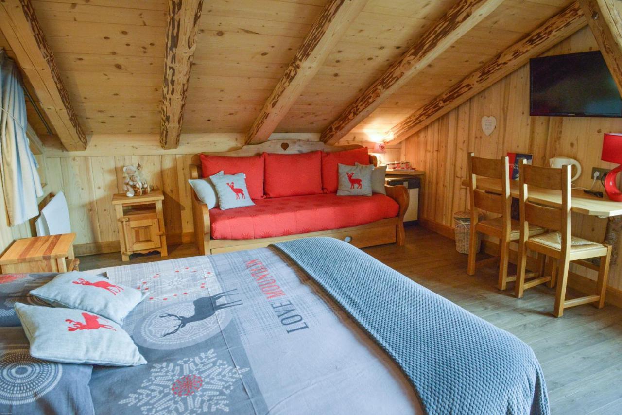 La Grange D'Aldare Chambres D'Hotes Комблу Экстерьер фото